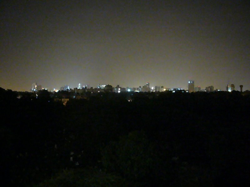Delhi at night seen from the roof of Prince Palace.